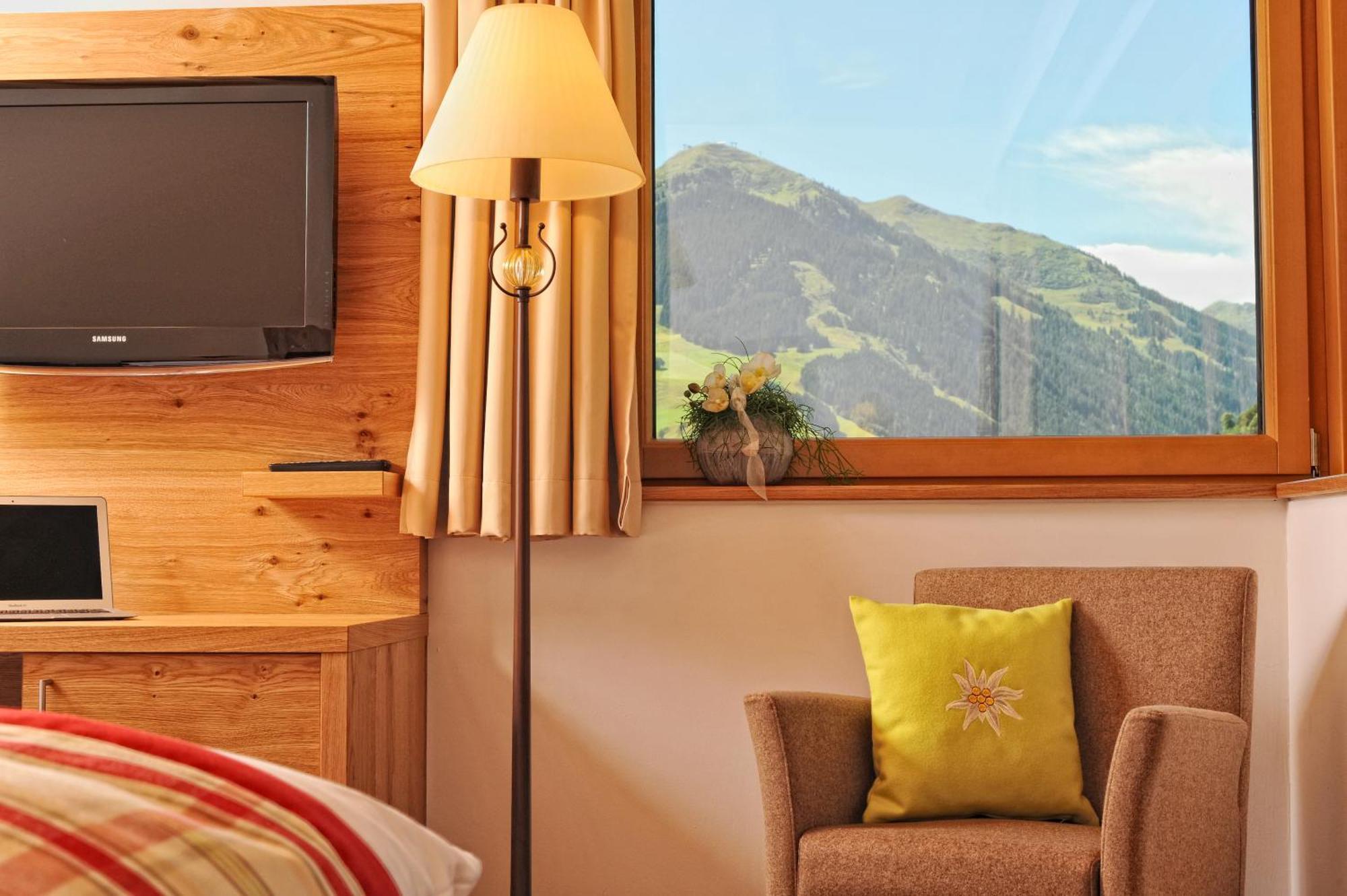 Hotel Barbarahof Saalbach, Inkl Jokercard Dış mekan fotoğraf