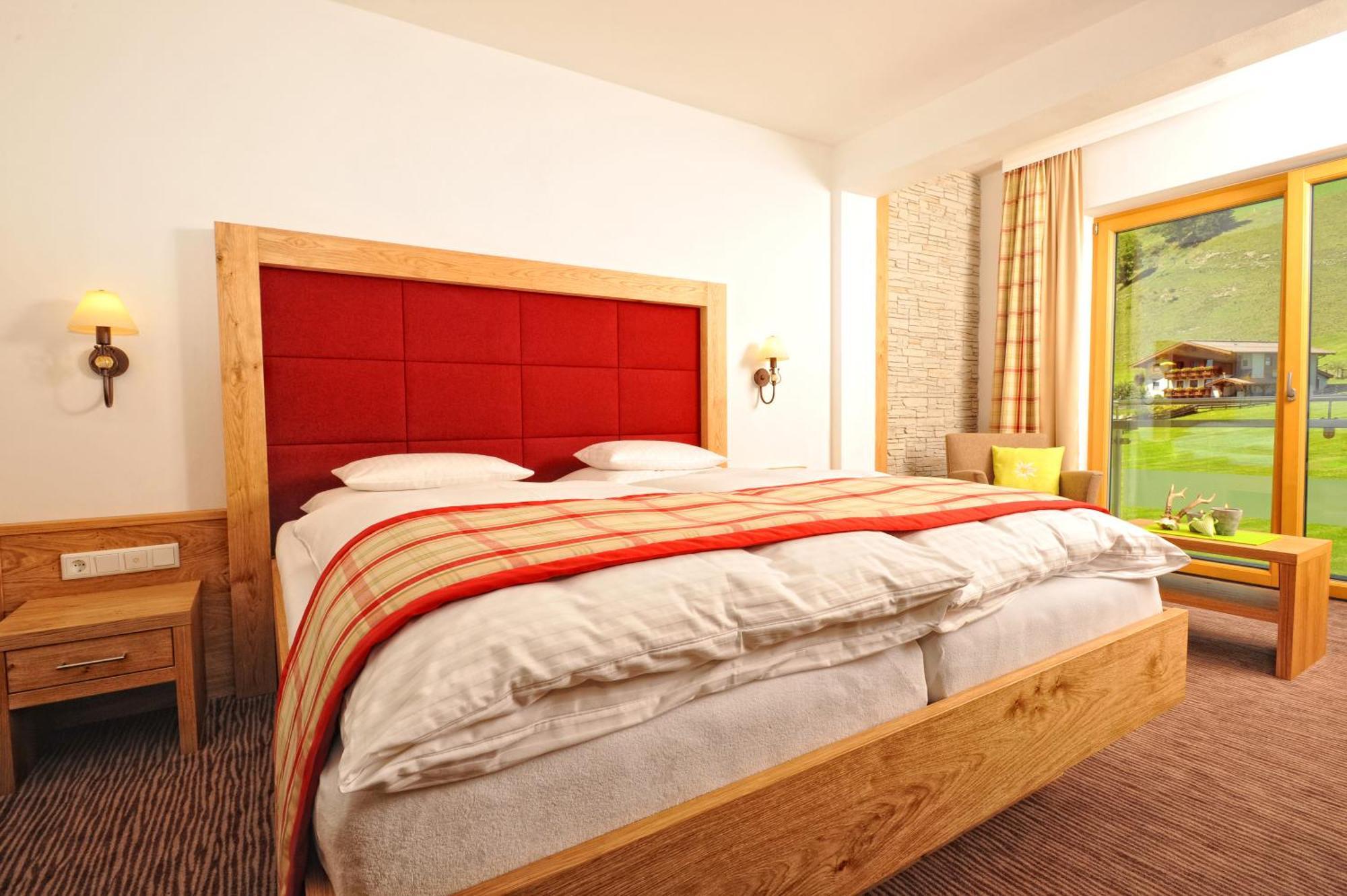 Hotel Barbarahof Saalbach, Inkl Jokercard Dış mekan fotoğraf
