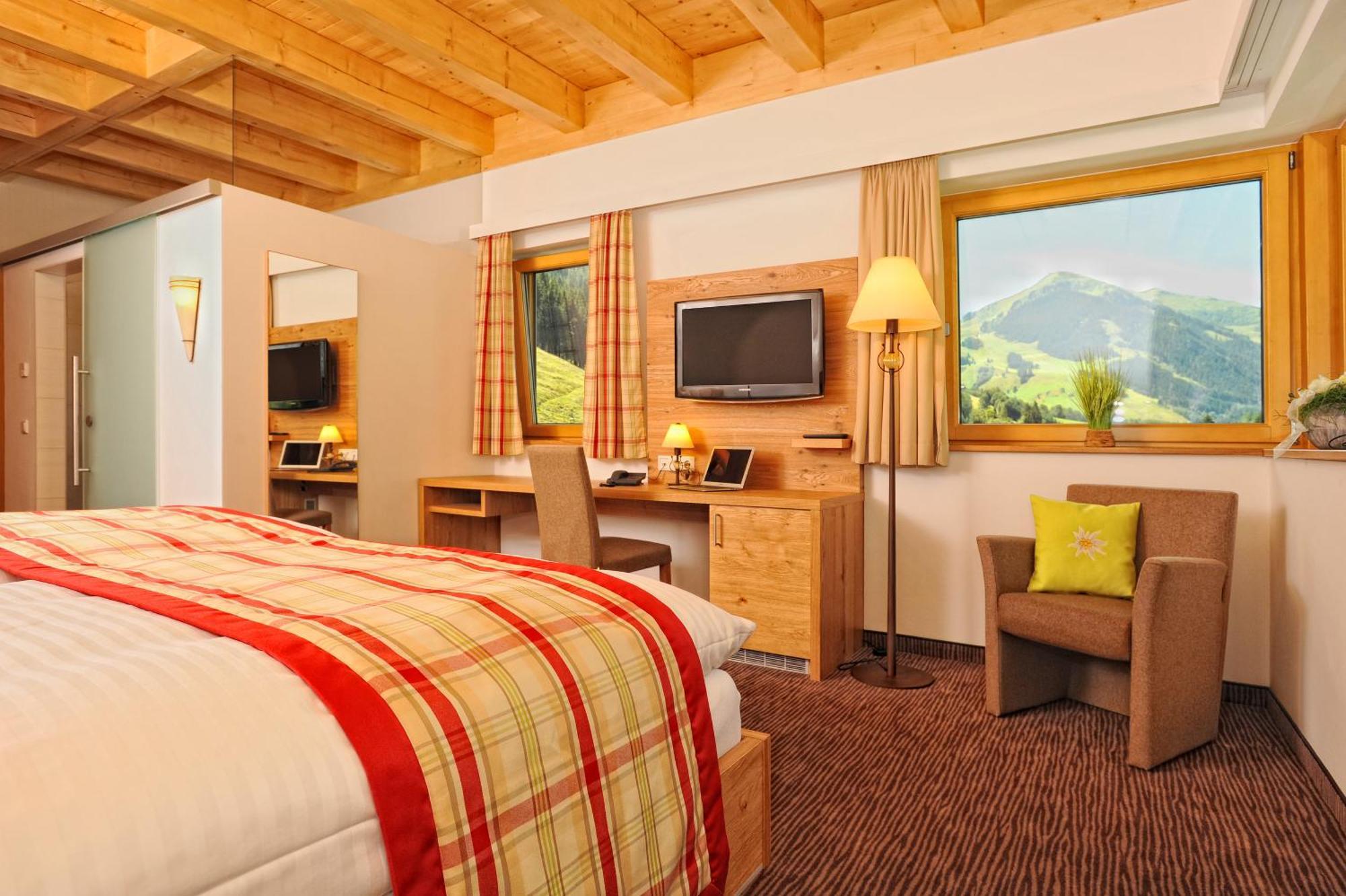 Hotel Barbarahof Saalbach, Inkl Jokercard Dış mekan fotoğraf